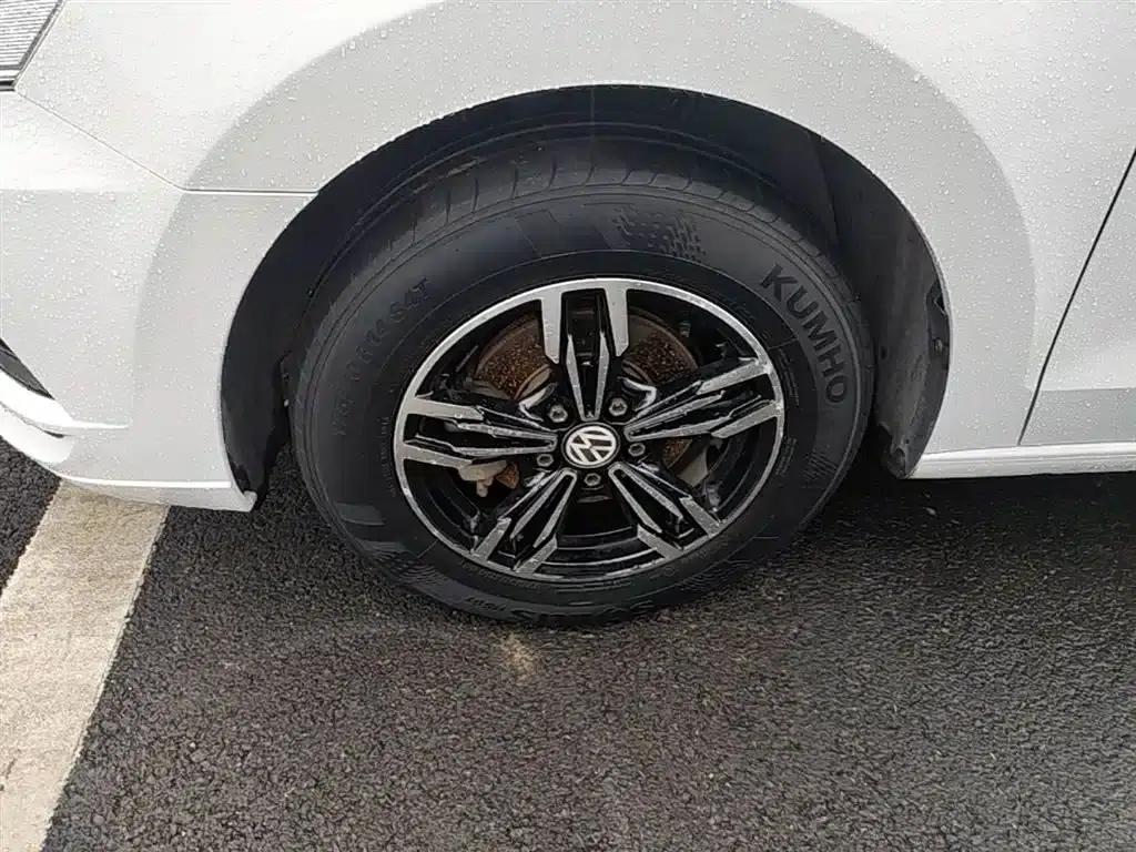 Jetta 2017 1.5L Automatic Fashion Edition — миниатюра 23