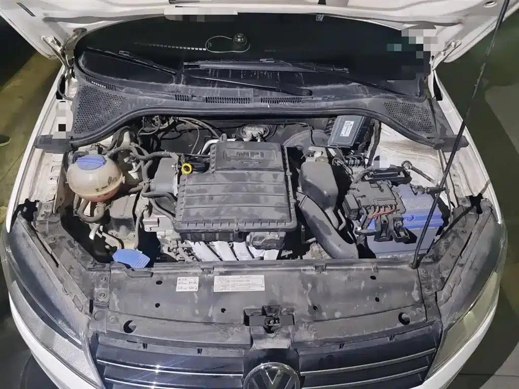 Jetta 2013 1.6L Automatic Comfort Model — миниатюра 17