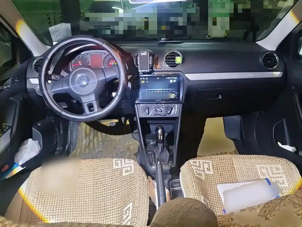 Jetta 2013 1.6L Automatic Comfort Model — миниатюра 6