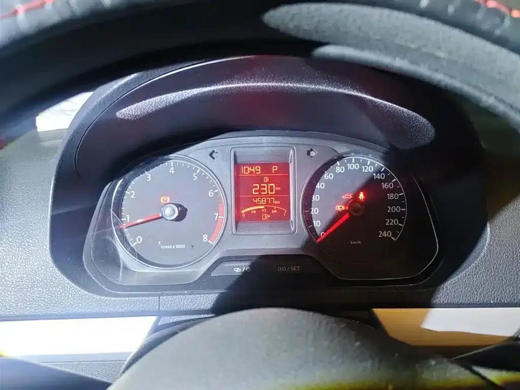 Jetta 2013 1.6L Automatic Comfort Model — миниатюра 8