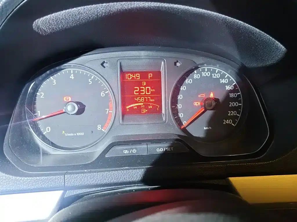 Jetta 2013 1.6L Automatic Comfort Model — миниатюра 9