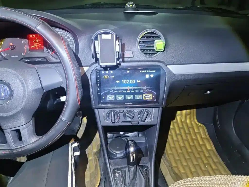 Jetta 2013 1.6L Automatic Comfort Model — миниатюра 10