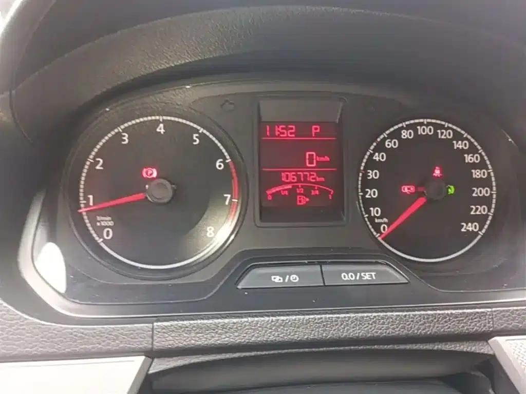 Jetta 2017 1.5L Automatic Comfort Model — миниатюра 12