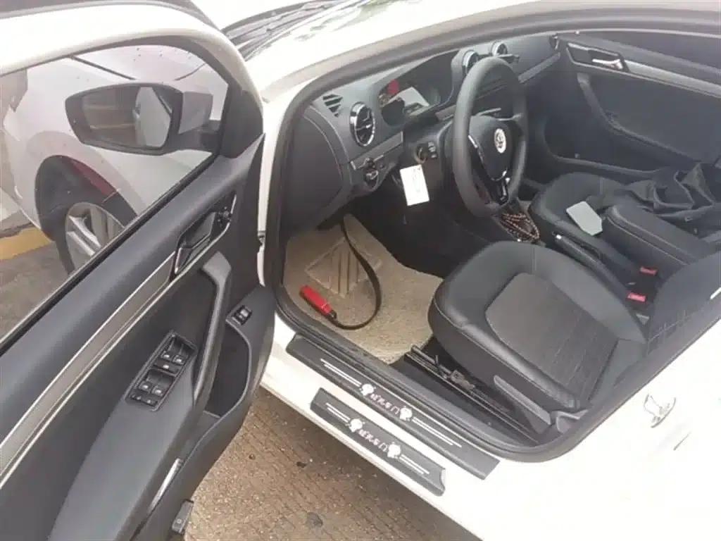 Jetta 2017 1.5L Automatic Comfort Model — миниатюра 16