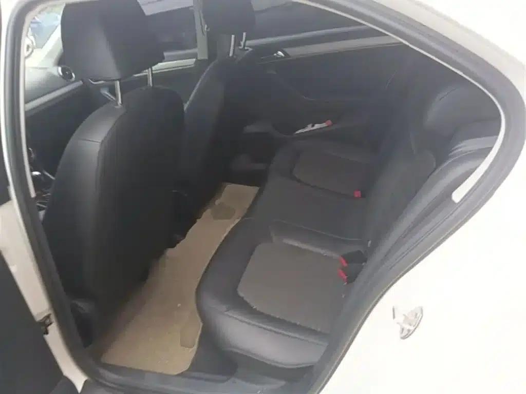 Jetta 2017 1.5L Automatic Comfort Model — миниатюра 17