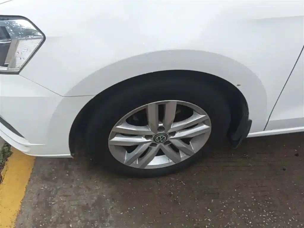 Jetta 2017 1.5L Automatic Comfort Model — миниатюра 23