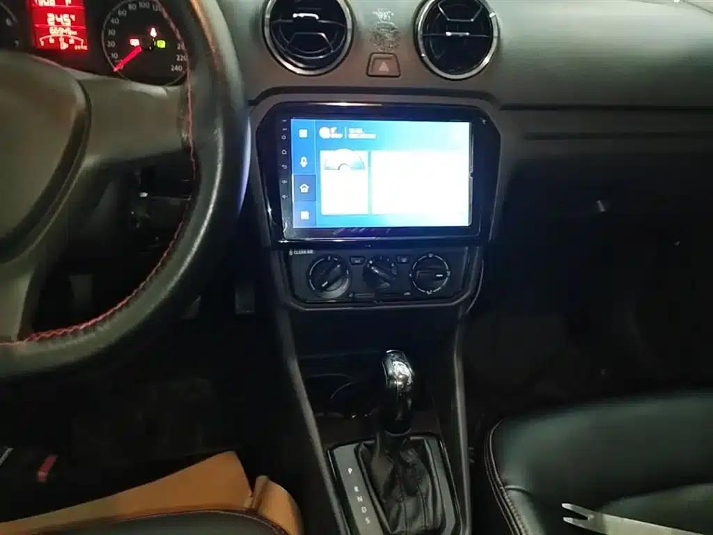 Jetta 2017 1.5L Automatic Fashion Edition — миниатюра 13