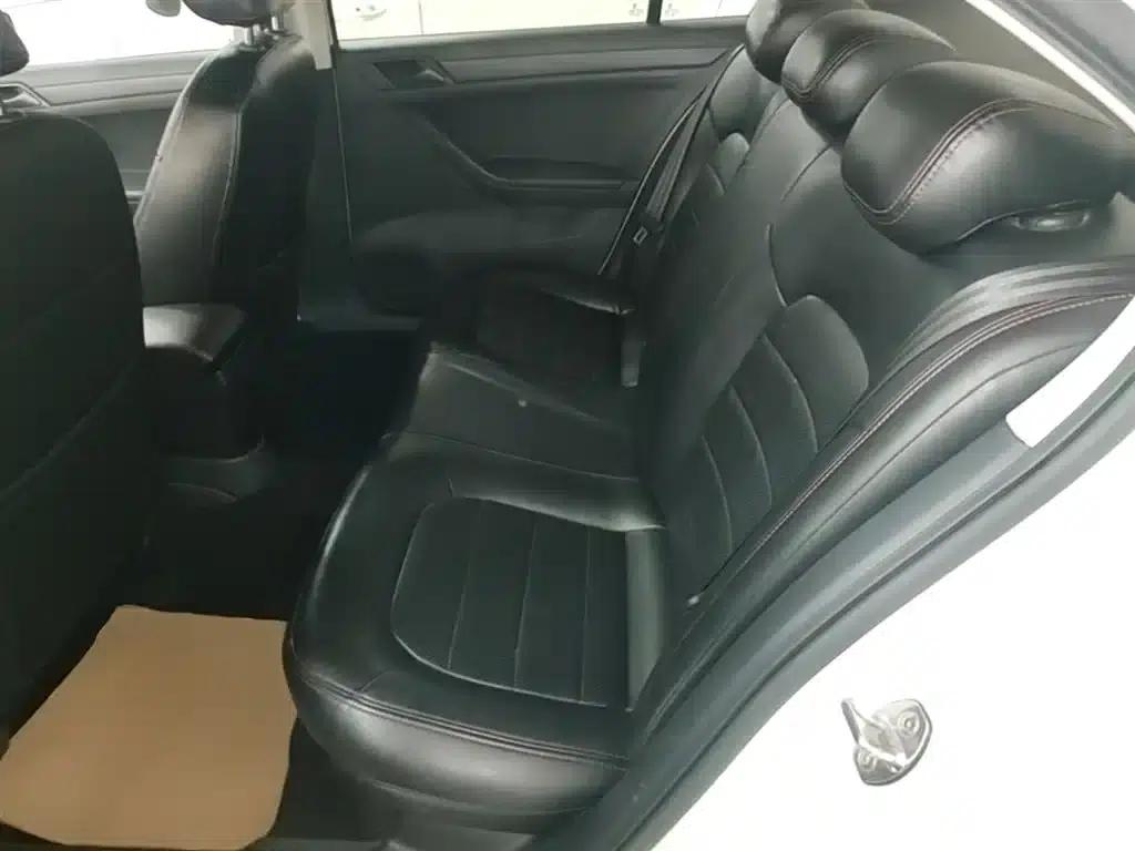 Jetta 2017 1.5L Automatic Fashion Edition — миниатюра 17