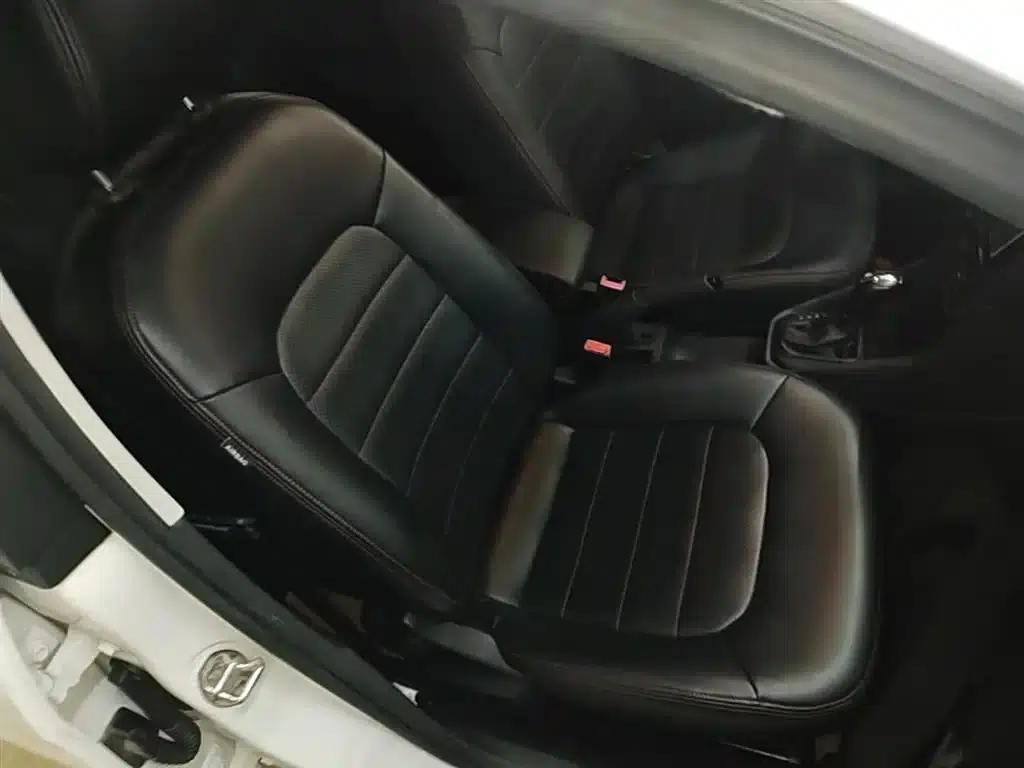 Jetta 2017 1.5L Automatic Fashion Edition — миниатюра 25