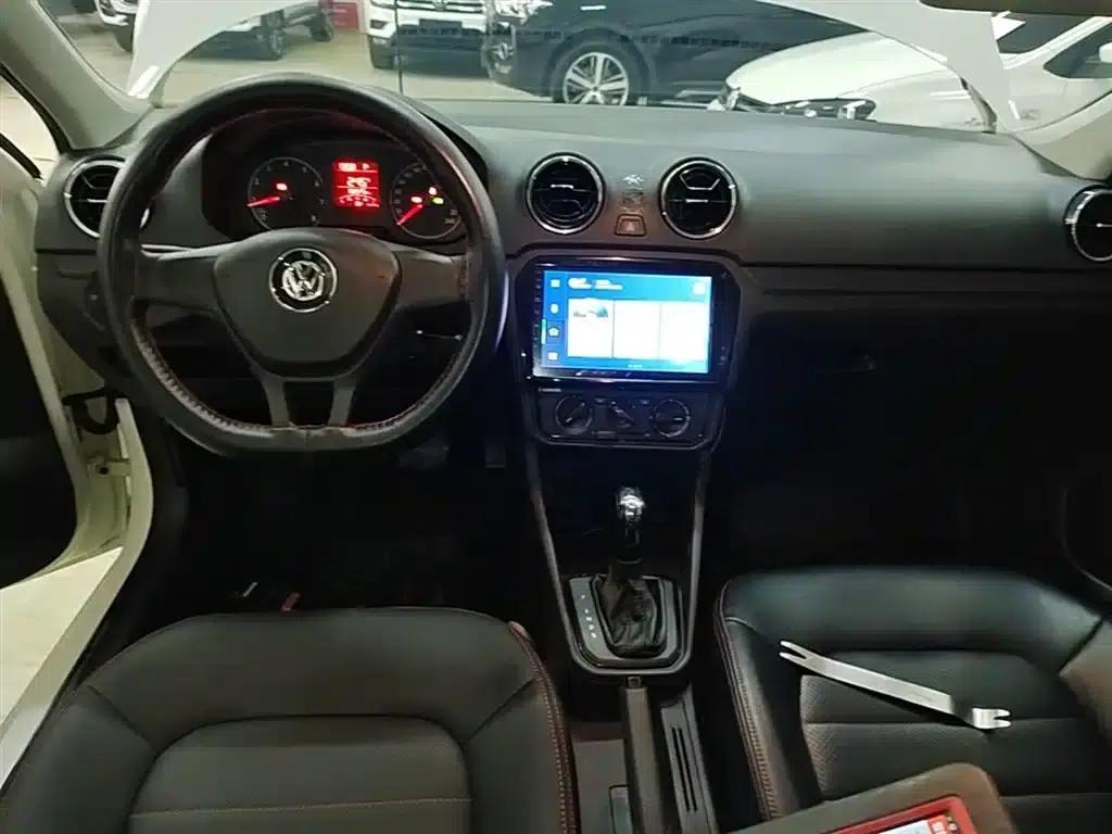 Jetta 2017 1.5L Automatic Fashion Edition — миниатюра 10