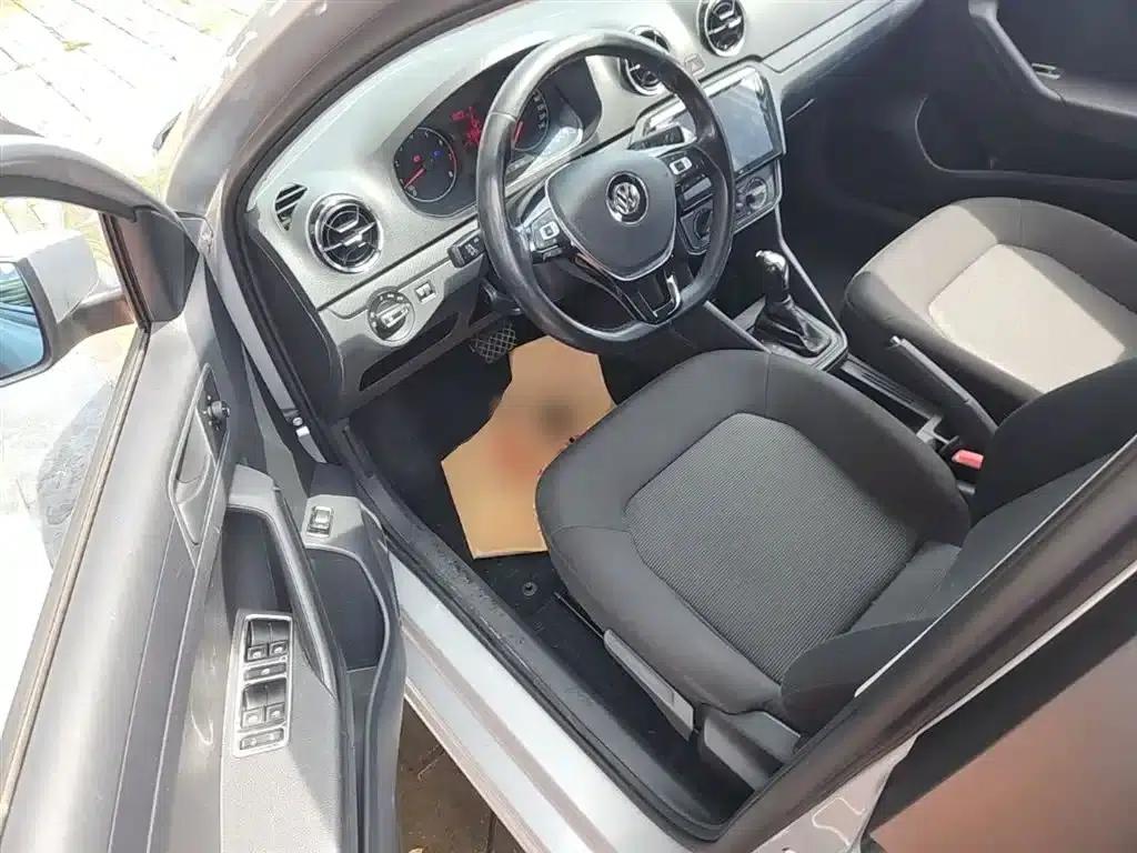 Jetta 2017 1.5L Automatic Fashion Edition — миниатюра 16