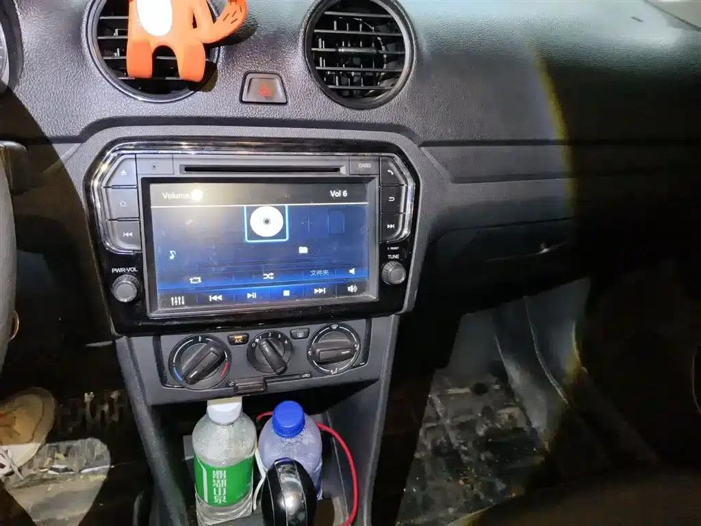Jetta 2015 Value Edition 1.6L Automatic Fashion Model — миниатюра 6