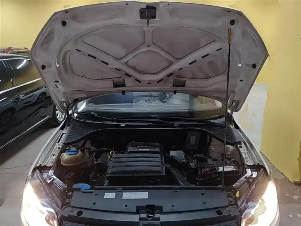 Jetta 2015 Value Edition 1.6L Manual Fashion Model — миниатюра 20