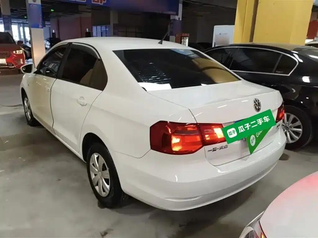Jetta 2015 Value Edition 1.6L Manual Fashion Model — миниатюра 5