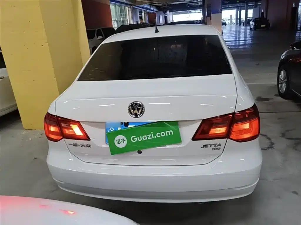 Jetta 2015 Value Edition 1.6L Manual Fashion Model — миниатюра 6