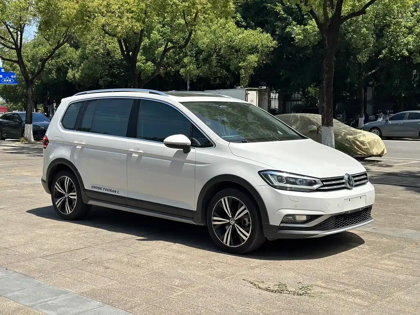 2018 Touran L 280TSI DSG Cross Edition 6-seater National VI Emission Standard — миниатюра 3
