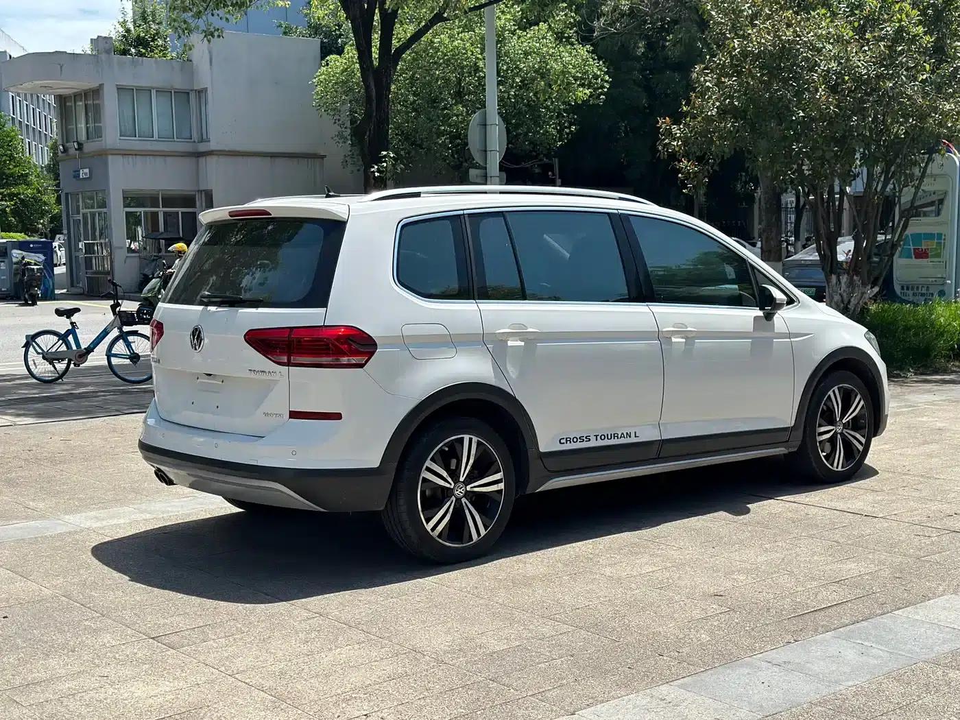 2018 Touran L 280TSI DSG Cross Edition 6-seater National VI Emission Standard — миниатюра 6