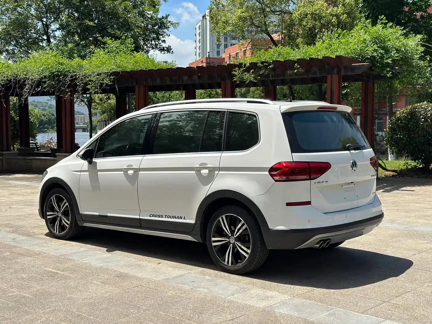 2018 Touran L 280TSI DSG Cross Edition 6-seater National VI Emission Standard — миниатюра 8