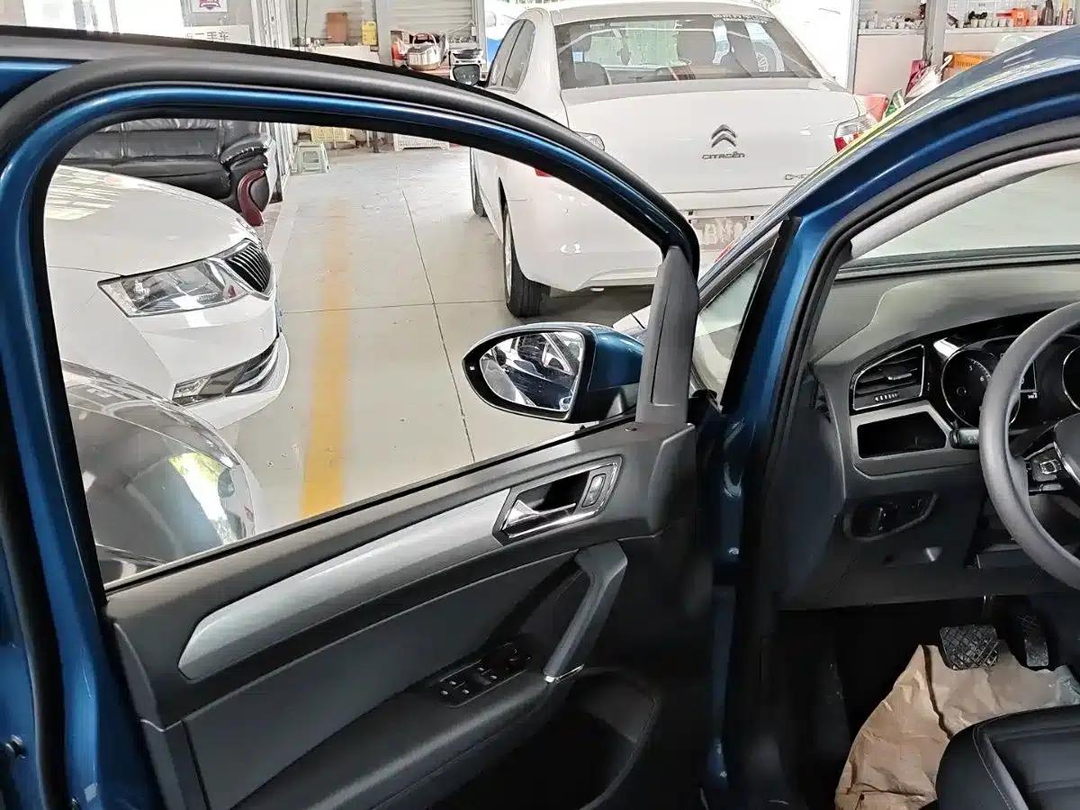 2018 Touran L 280TSI DSG Comfort Edition 7-seater (National V Emission Standard) — миниатюра 8