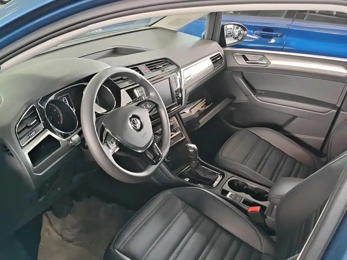 2018 Touran L 280TSI DSG Comfort Edition 7-seater (National V Emission Standard) — миниатюра 9