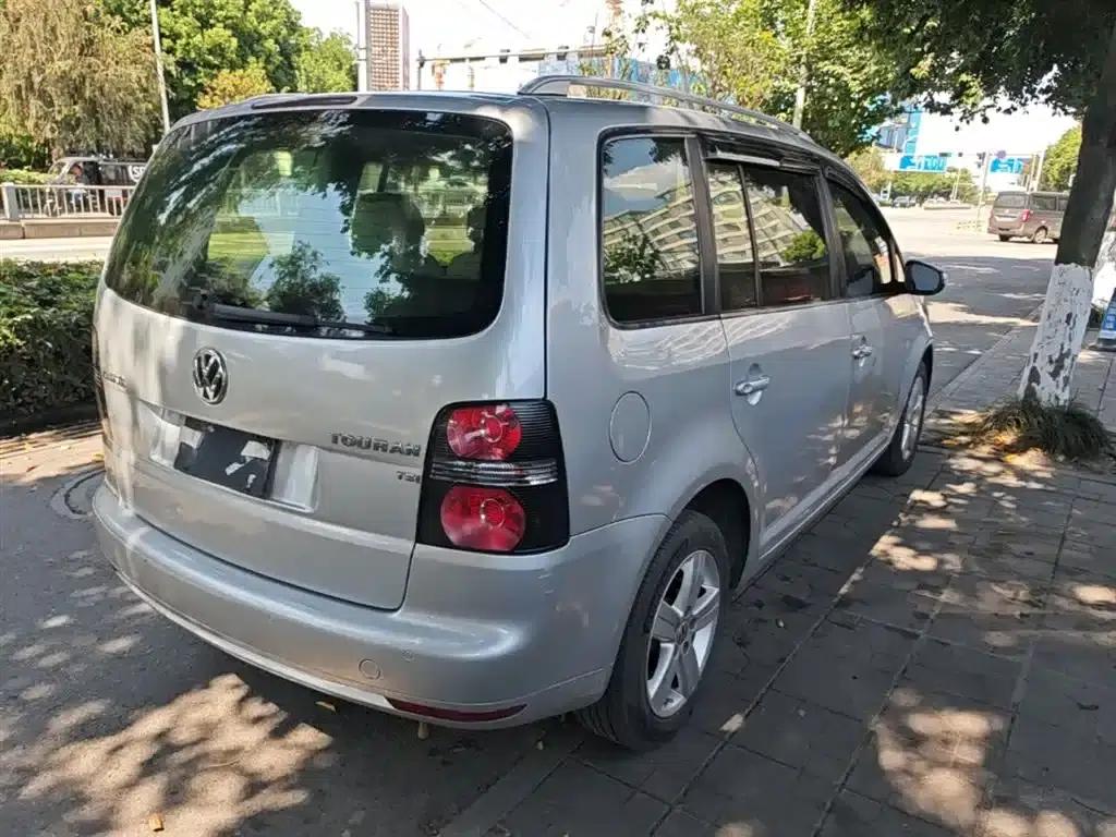 Touran 2015 1.4T Manual Fashion Edition 5-seater — миниатюра 7