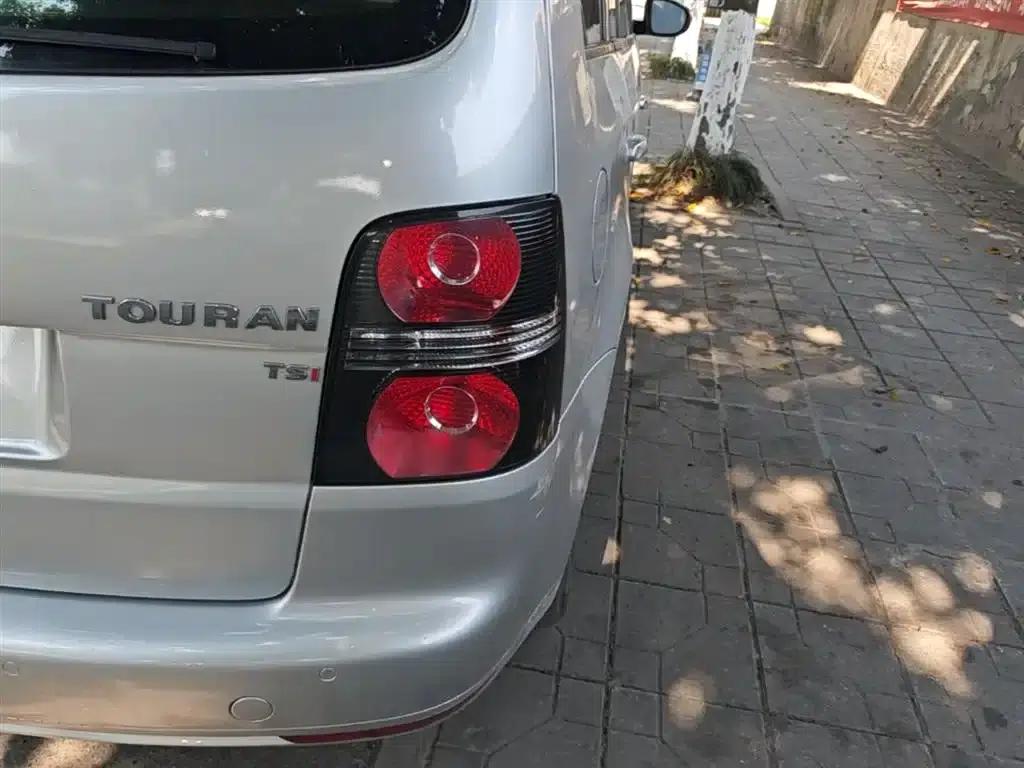 Touran 2015 1.4T Manual Fashion Edition 5-seater — миниатюра 8