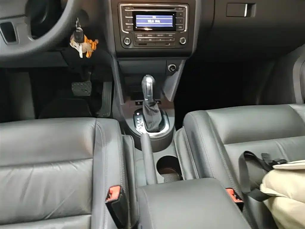 2015 Touran 1.4T DSG Comfort Edition 5-seater — миниатюра 14