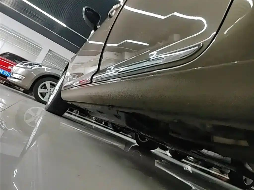 2015 Touran 1.4T DSG Comfort Edition 5-seater — миниатюра 22