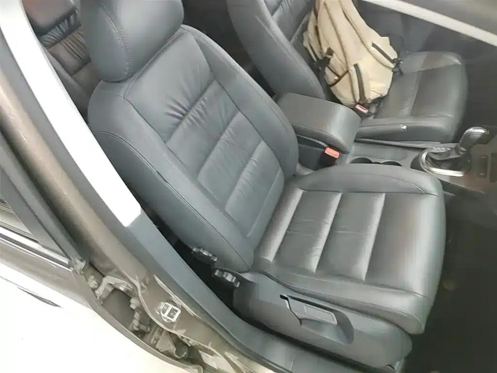 2015 Touran 1.4T DSG Comfort Edition 5-seater — миниатюра 25