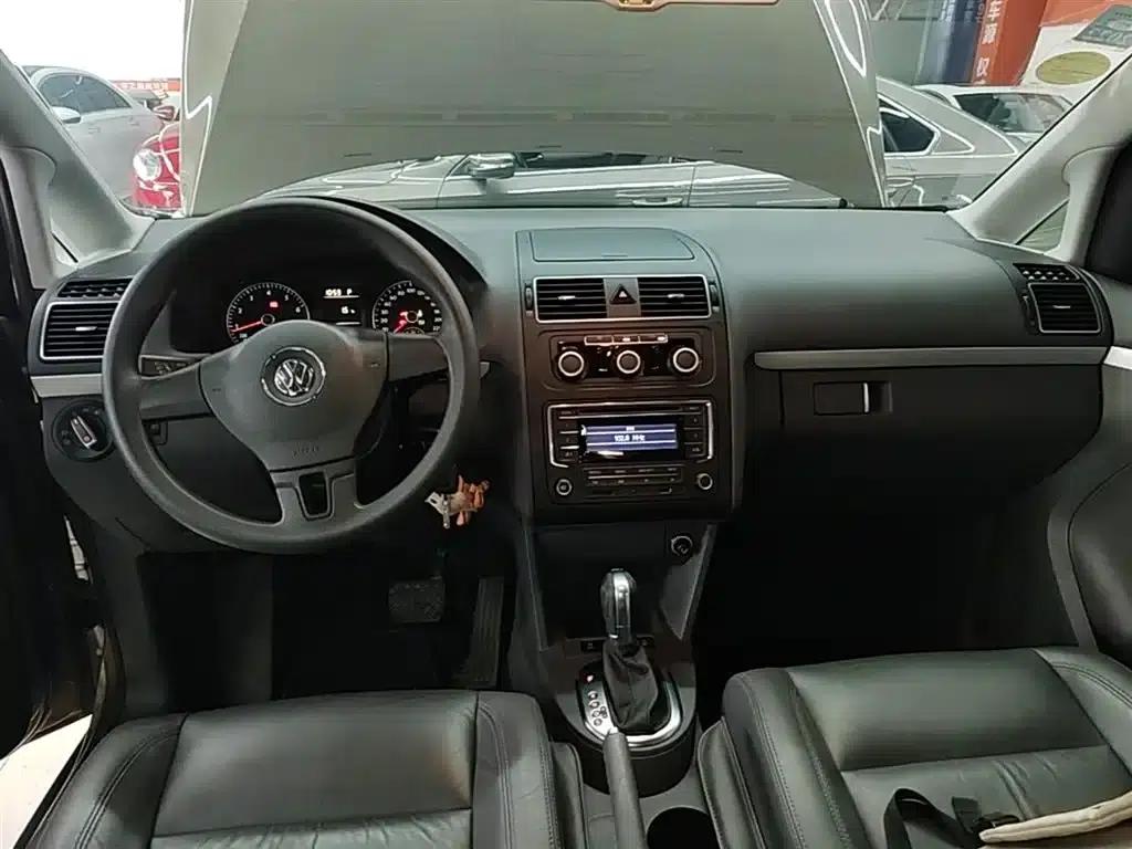 2015 Touran 1.4T DSG Comfort Edition 5-seater — миниатюра 10
