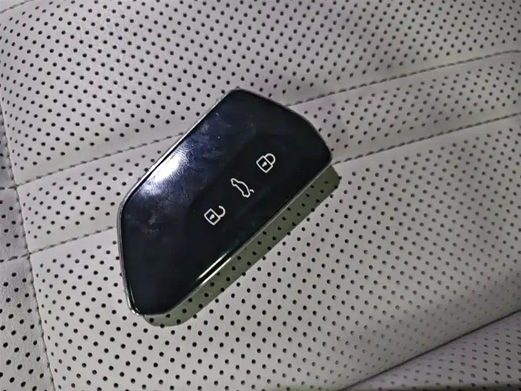 Volkswagen ID.7 VIZZION 2024 First Edition — миниатюра 9