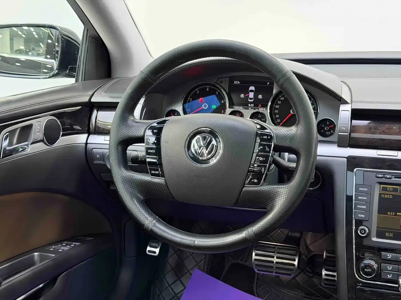 Phaeton 2015 3.0L Exclusive Edition — миниатюра 8