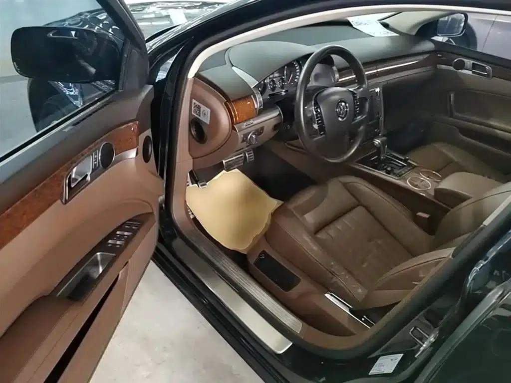 Phaeton 2014 3.0L Business Edition — миниатюра 16