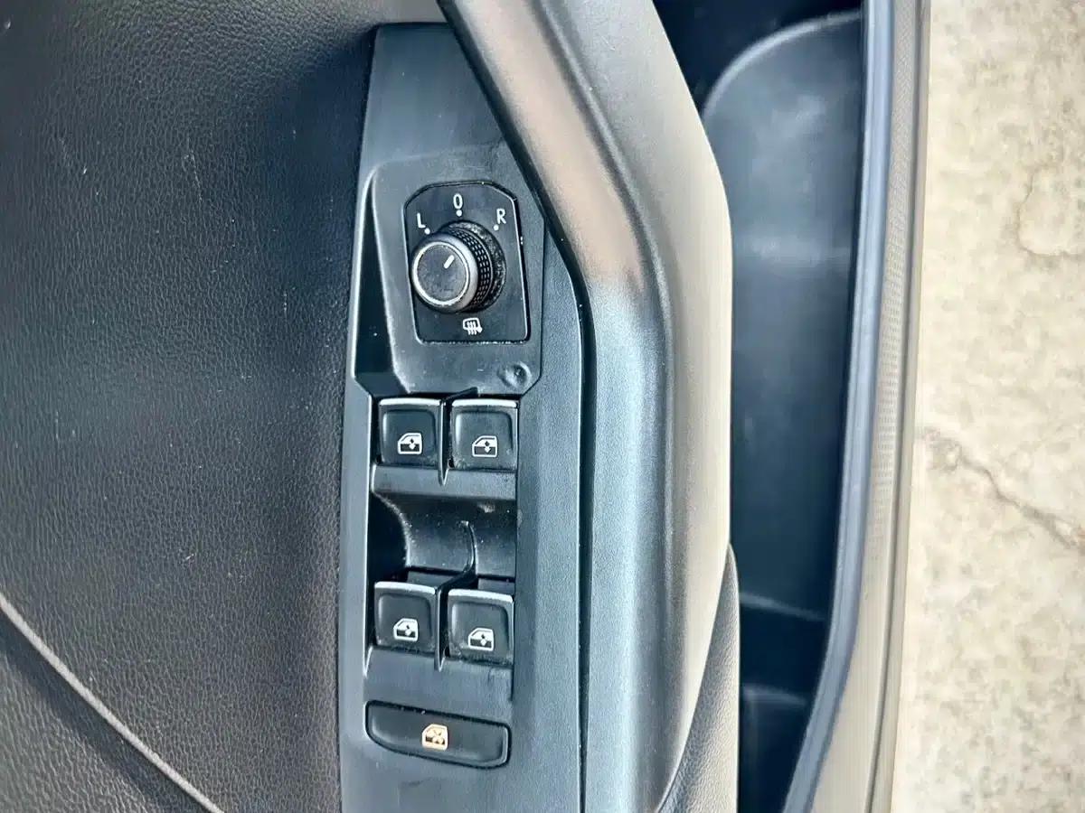 2021 Volkswagen T-Cross 200TSI DSG Smart Connect Edition — миниатюра 17