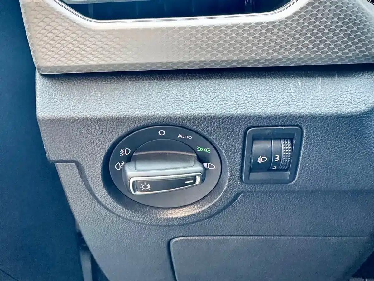 2021 Volkswagen T-Cross 200TSI DSG Smart Connect Edition — миниатюра 24