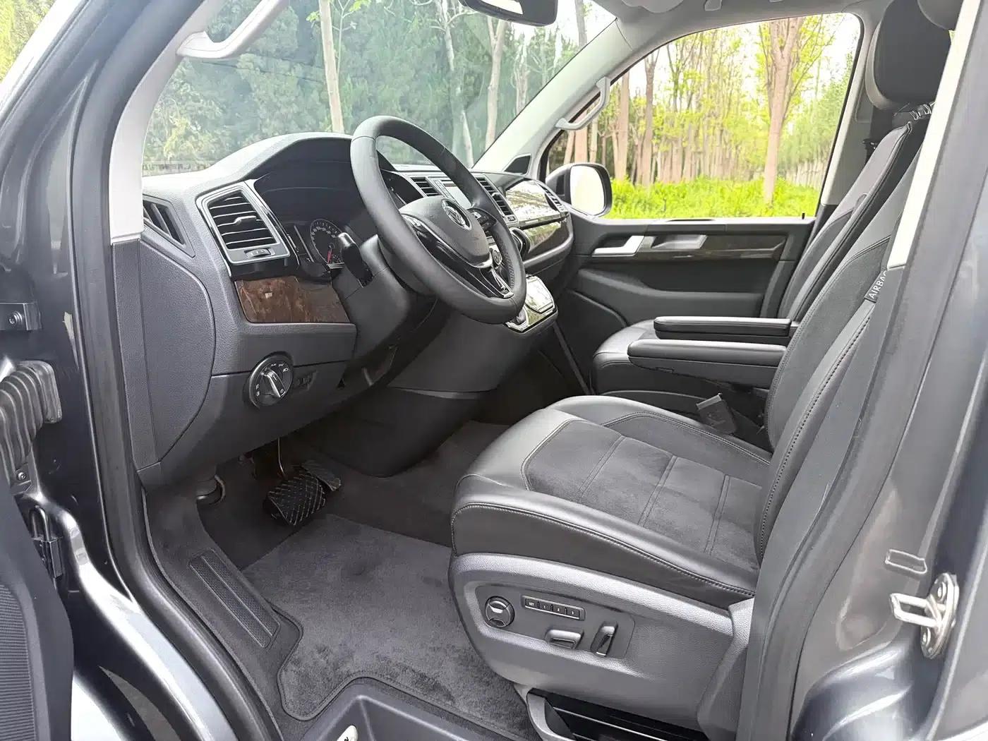 Multivan 2018 2.0TSI 4WD Explorer Edition 7-seater — миниатюра 16