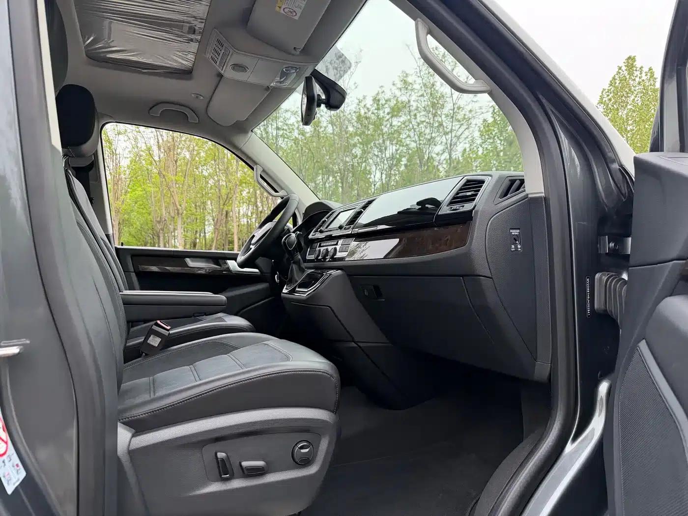 Multivan 2018 2.0TSI 4WD Explorer Edition 7-seater — миниатюра 17
