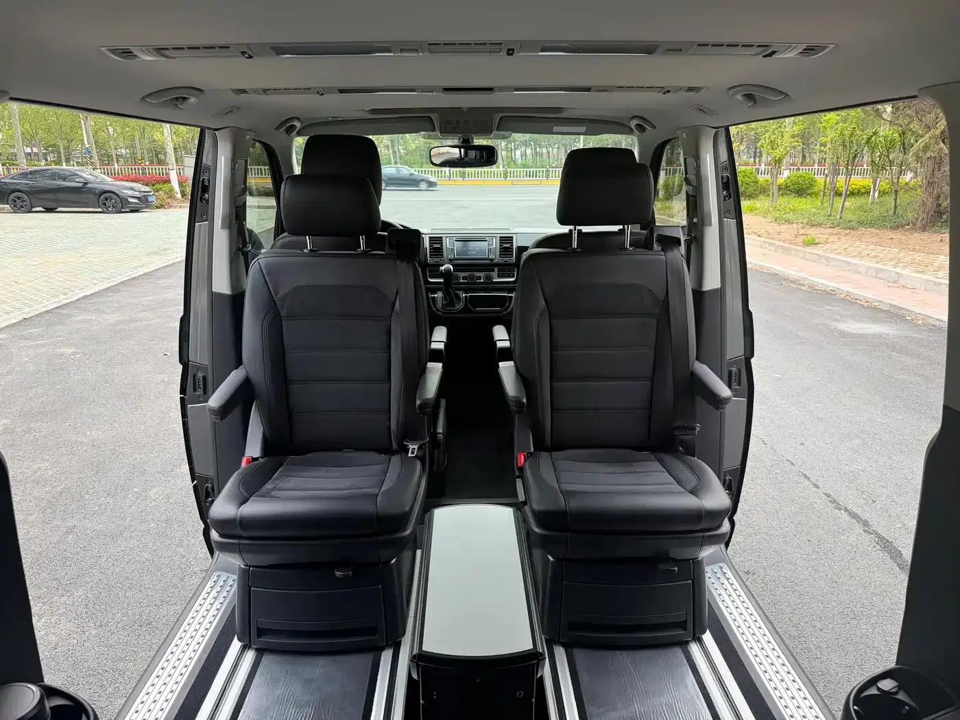 Multivan 2018 2.0TSI 4WD Explorer Edition 7-seater — миниатюра 21