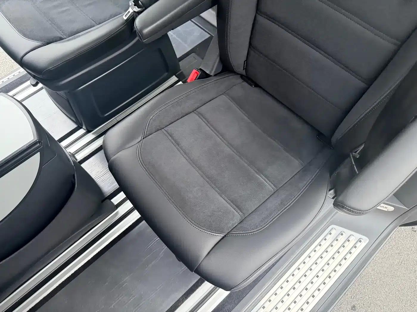 Multivan 2018 2.0TSI 4WD Explorer Edition 7-seater — миниатюра 22