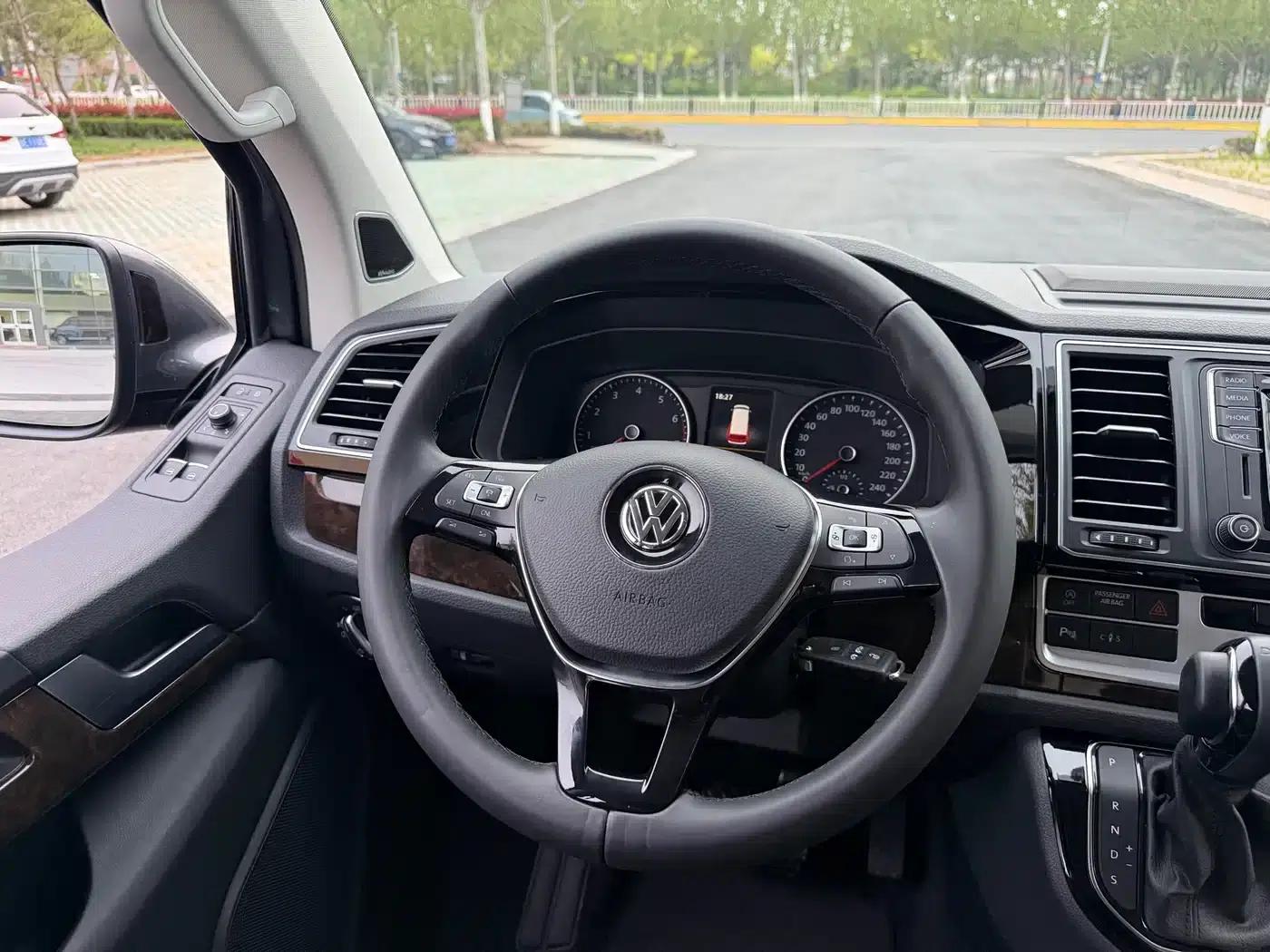 Multivan 2018 2.0TSI 4WD Explorer Edition 7-seater — миниатюра 8