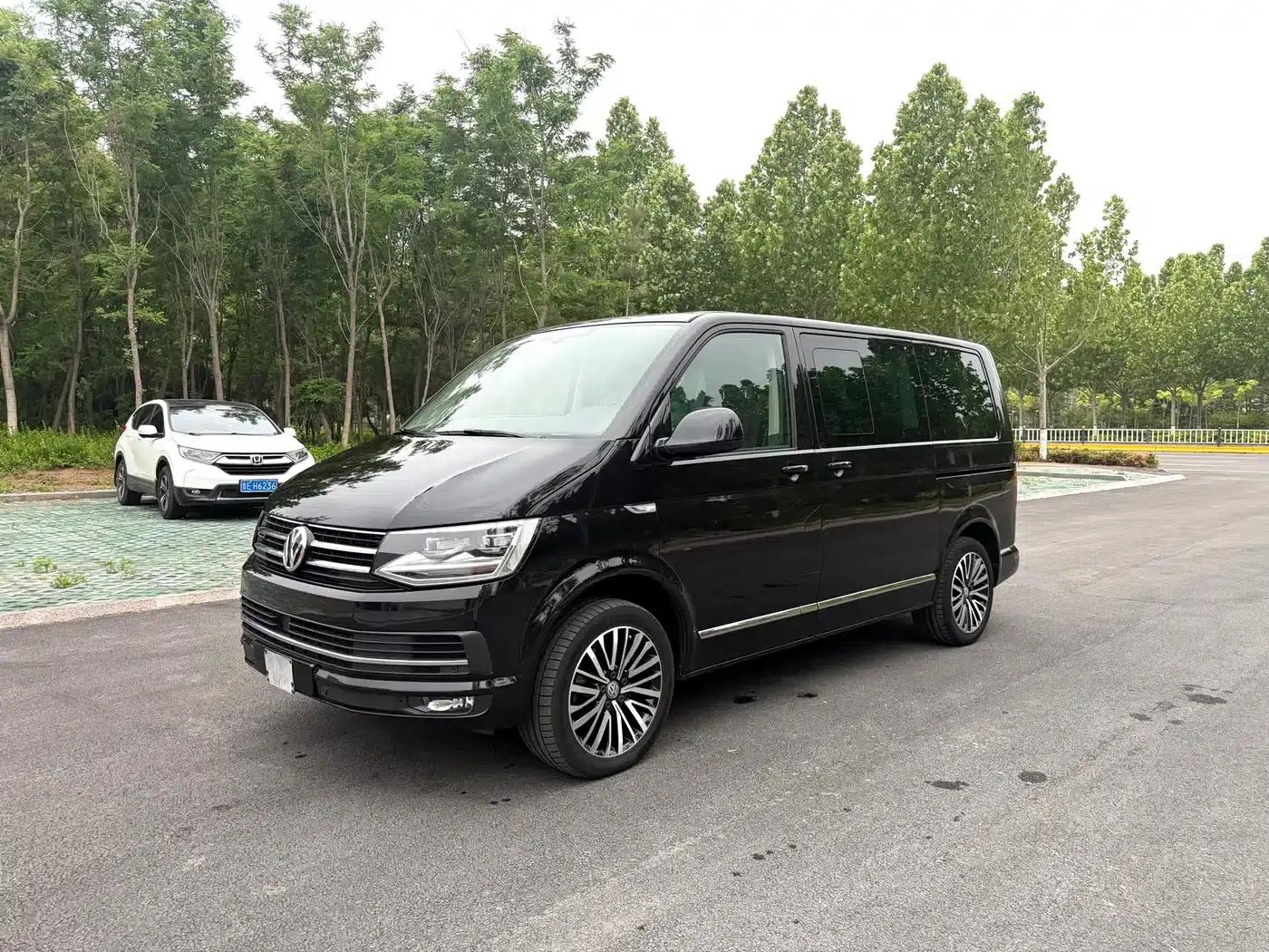 Multivan 2019 2.0TSI 4WD Premium Edition 7-Seater — миниатюра 1