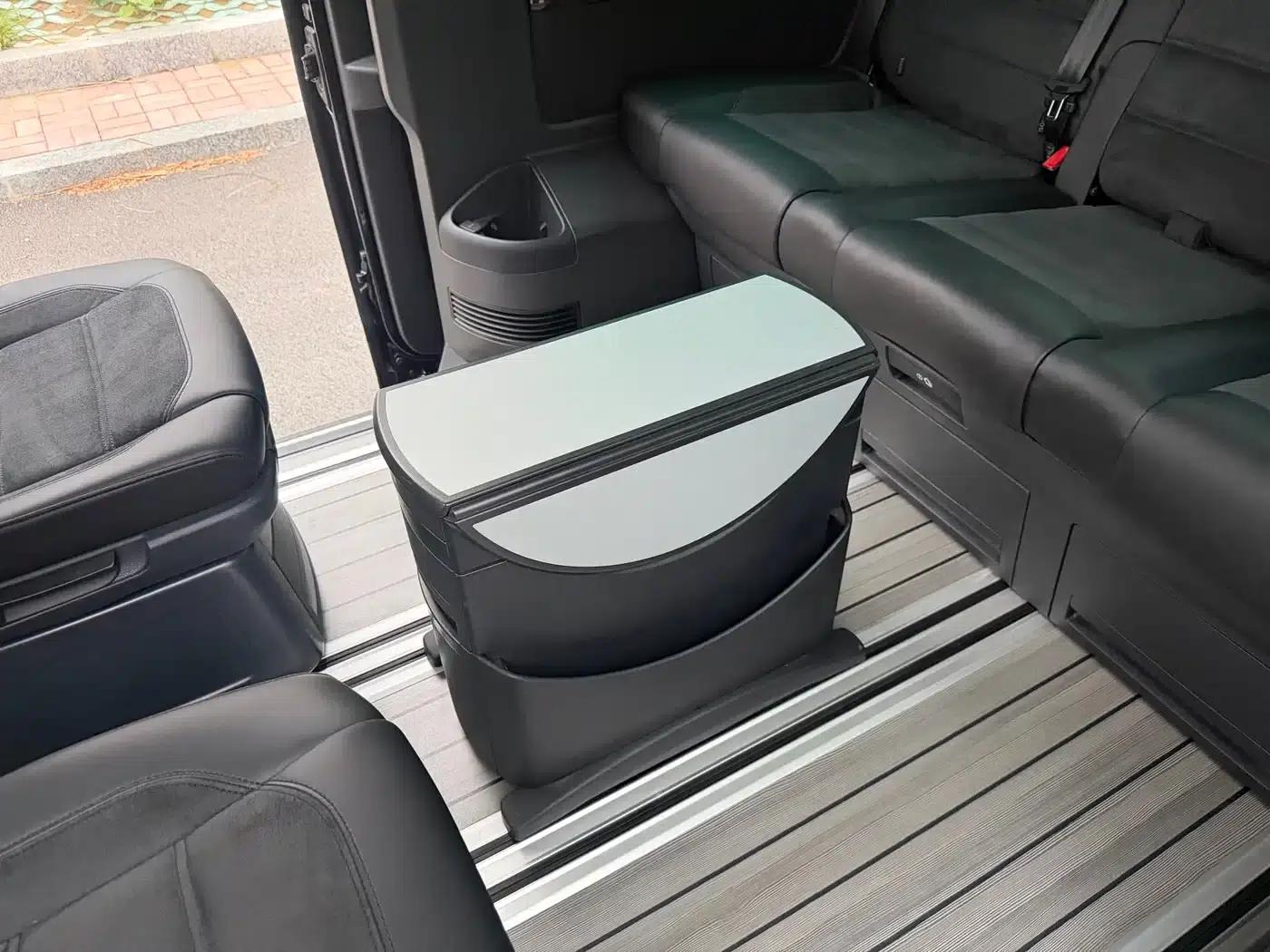 Multivan 2019 2.0TSI 4WD Premium Edition 7-Seater — миниатюра 16