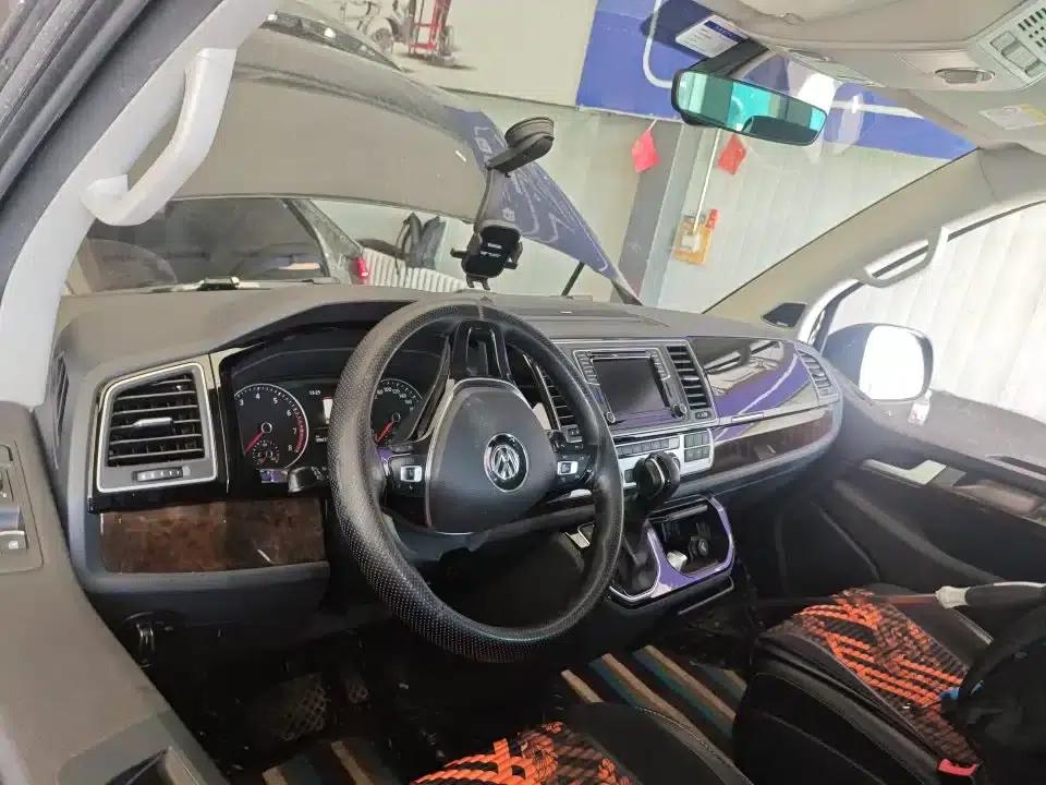 Multivan 2019 2.0TSI 4WD Premium Edition 7-Seater — миниатюра 2
