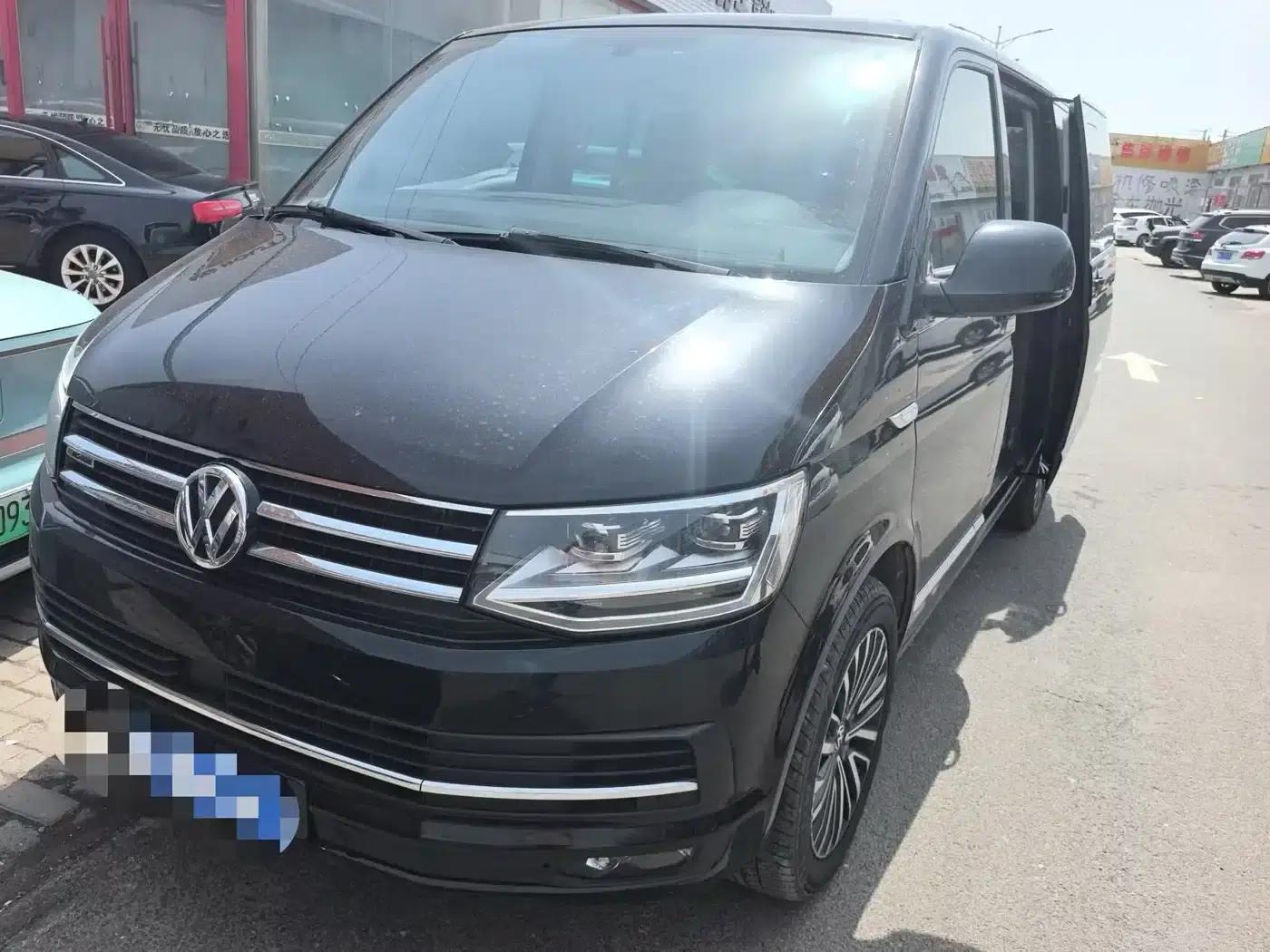Multivan 2018 2.0TSI 4WD Premium Edition 7-Seater — миниатюра 1