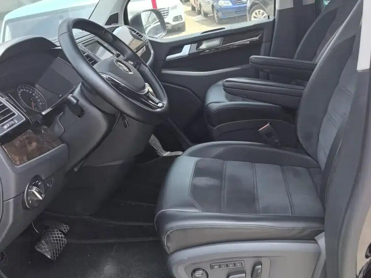 Multivan 2018 2.0TSI 4WD Premium Edition 7-Seater — миниатюра 3