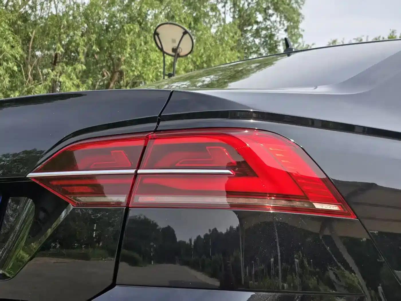 Phideon 2021 380TSI Luxury Edition — миниатюра 17