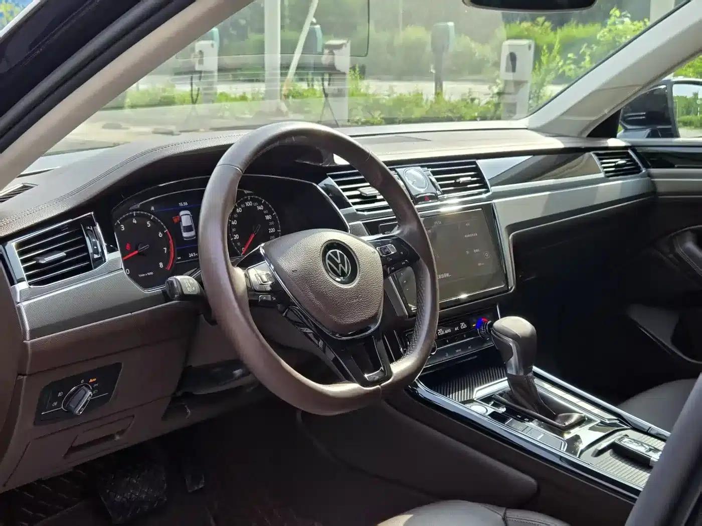 Phideon 2021 380TSI Luxury Edition — миниатюра 7