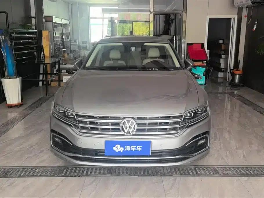 Phideon 2021 380TSI Luxury Edition — миниатюра 2