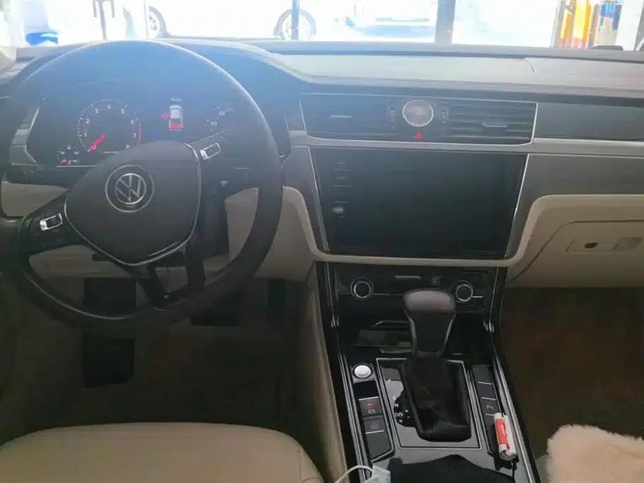 Phideon 2021 380TSI Luxury Edition — миниатюра 12
