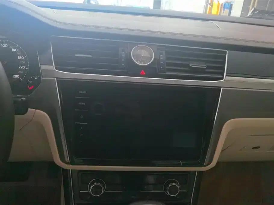 Phideon 2021 380TSI Luxury Edition — миниатюра 13